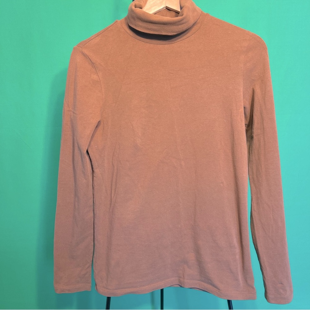 Joe M Stretchy Long Sleeve Turtleneck for Any Season Soft Brown Unisex Color